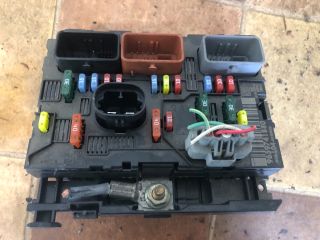 bontott PEUGEOT 307 Biztosítéktábla Motortér