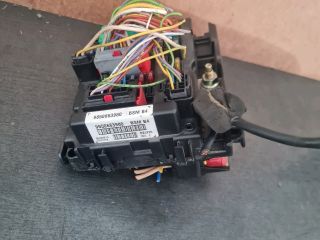 bontott PEUGEOT 307 Biztosítéktábla Motortér