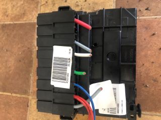 bontott PEUGEOT 307 Biztosítéktábla Motortér