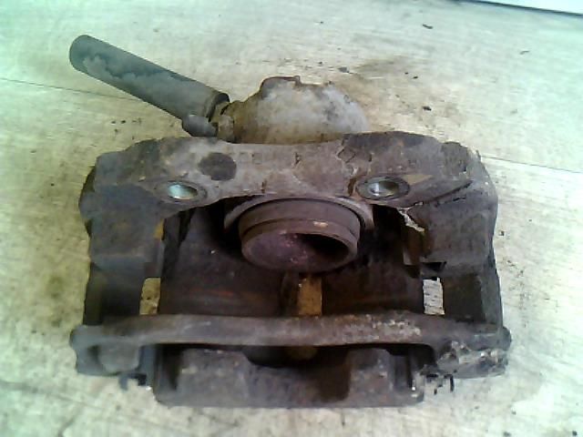 bontott PEUGEOT 307 Bal első Féknyereg Munkahengerrel