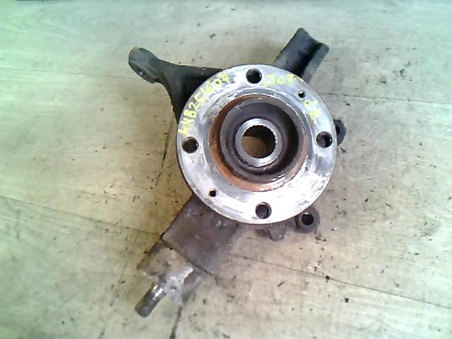 bontott PEUGEOT 307 Jobb első Csonkállvány Kerékaggyal