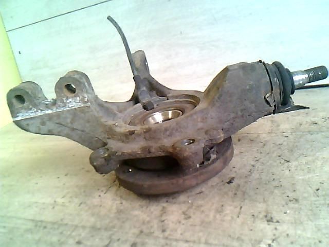 bontott PEUGEOT 307 Jobb első Csonkállvány Kerékaggyal