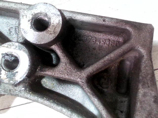 bontott PEUGEOT 307 Generátor Tartó Bak