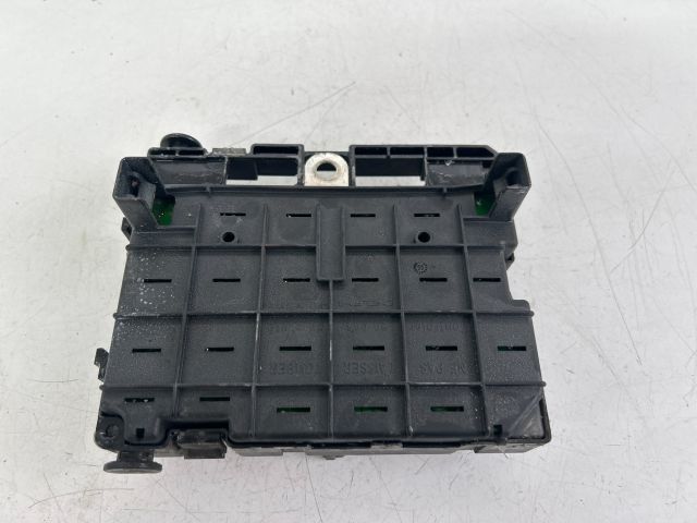 bontott PEUGEOT 307 Biztosítéktábla Motortér