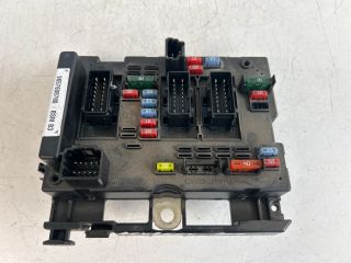bontott PEUGEOT 307 Biztosítéktábla Motortér