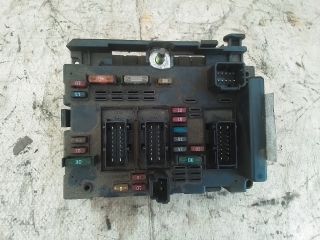 bontott PEUGEOT 307 Biztosítéktábla Motortér