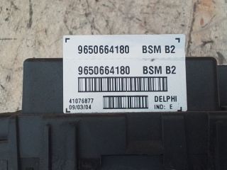 bontott PEUGEOT 307 Biztosítéktábla Motortér