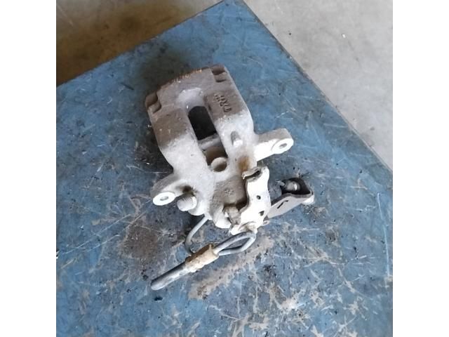 bontott PEUGEOT 307 Jobb hátsó Féknyereg Munkahengerrel