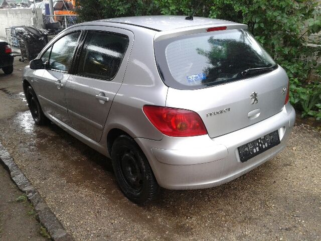 bontott PEUGEOT 307 Légszűrő Ház