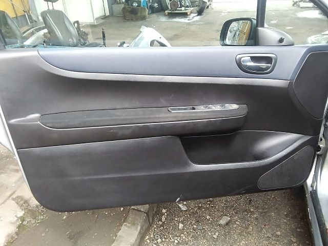 bontott PEUGEOT 307 Motor (Fűzött blokk hengerfejjel)