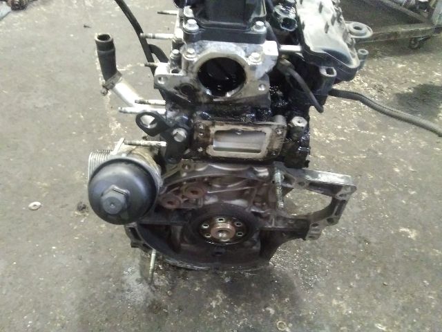 bontott PEUGEOT 307 Motor (Fűzött blokk hengerfejjel)