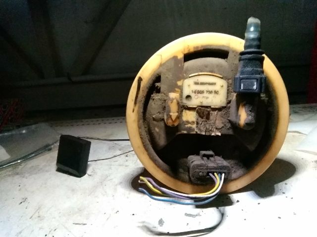 bontott PEUGEOT 307 Üzemanyag Szivattyú