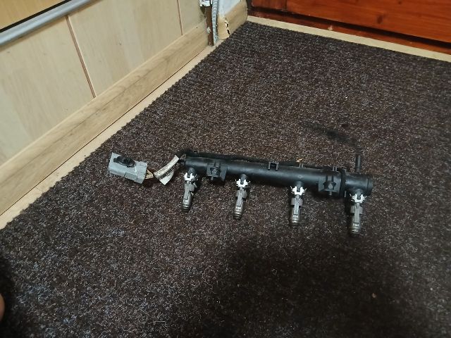 bontott PEUGEOT 307 Közösnyomócső