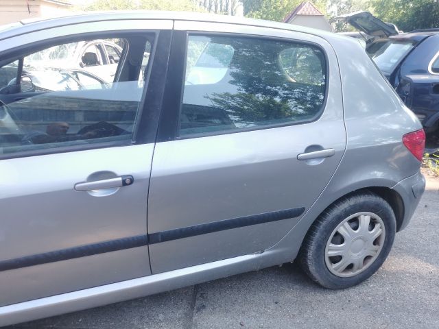 bontott PEUGEOT 307 Légszűrő Ház