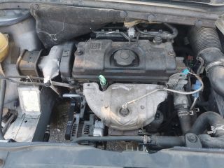 bontott PEUGEOT 307 Motor (Fűzött blokk hengerfejjel)