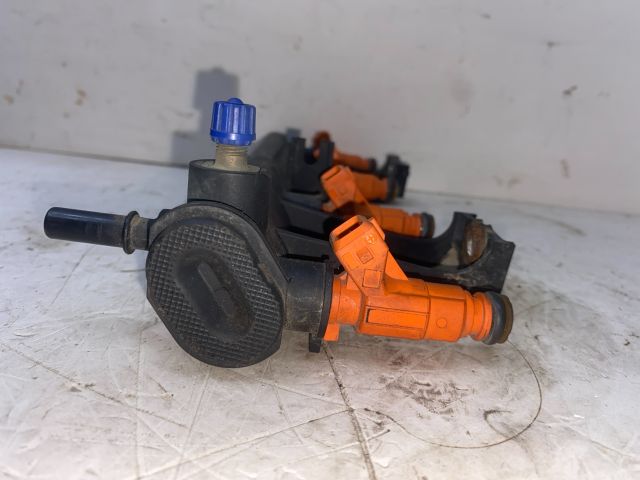 bontott PEUGEOT 307 Porlasztó Sor / Híd