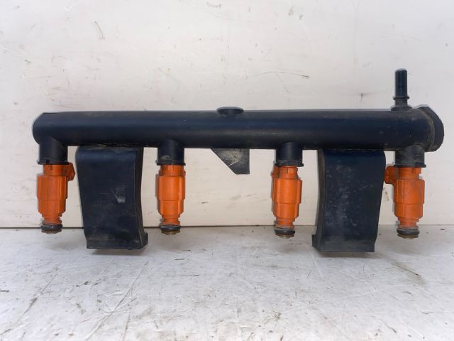 bontott PEUGEOT 307 Porlasztó Sor / Híd