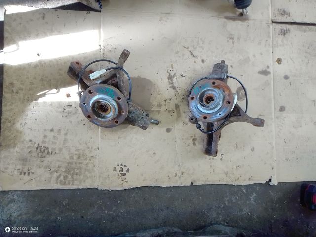 bontott PEUGEOT 307 Bal első Csonkállvány Kerékaggyal