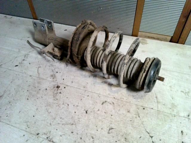 bontott PEUGEOT 307 Bal első Lengéscsillapító