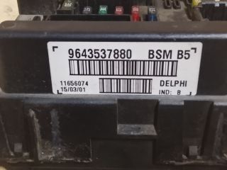 bontott PEUGEOT 307 Biztosítéktábla Motortér