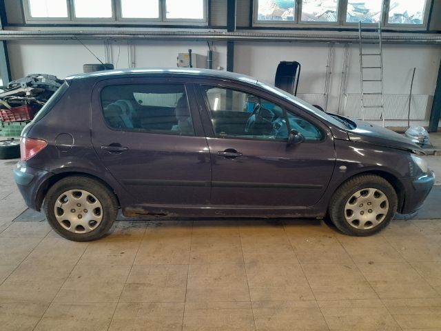 bontott PEUGEOT 307 Biztosítéktábla Motortér