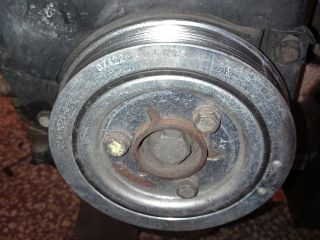 bontott PEUGEOT 307 Főtengely Szíjtárcsa