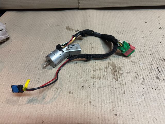 bontott PEUGEOT 307 Gyújtáskapcsoló