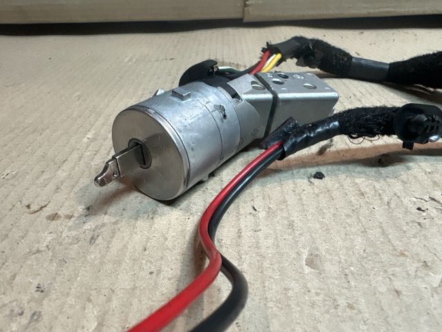 bontott PEUGEOT 307 Gyújtáskapcsoló