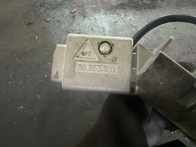 bontott PEUGEOT 307 Gyújtáskapcsoló