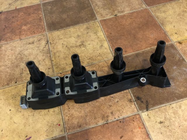 bontott PEUGEOT 307 Gyújtótrafó