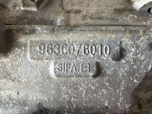 bontott PEUGEOT 307 Hengerfej