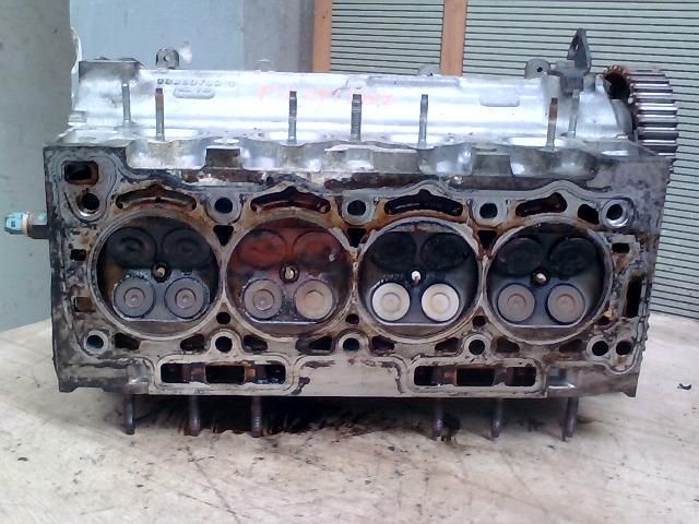 bontott PEUGEOT 307 Hengerfej