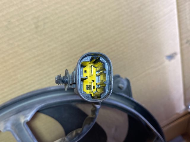 bontott PEUGEOT 307 Hűtőventilátor