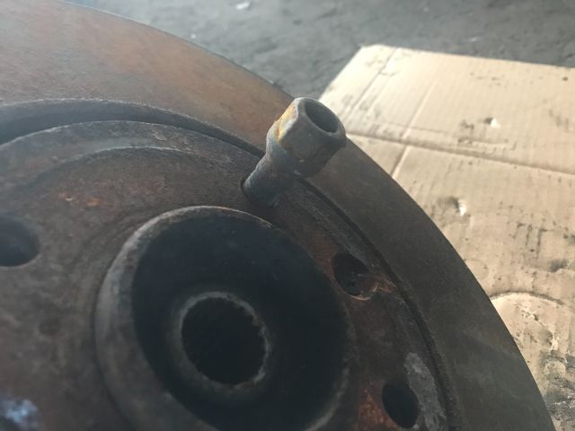 bontott PEUGEOT 307 Jobb első Csonkállvány Kerékaggyal