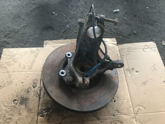 bontott PEUGEOT 307 Jobb első Csonkállvány Kerékaggyal