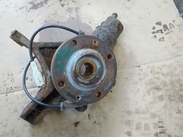 bontott PEUGEOT 307 Jobb első Csonkállvány Kerékaggyal