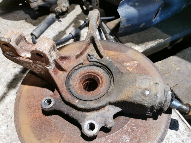 bontott PEUGEOT 307 Jobb első Csonkállvány Kerékaggyal