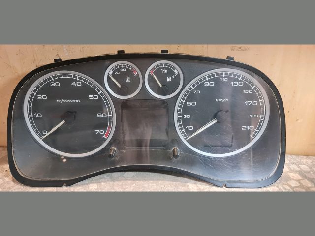 bontott PEUGEOT 307 Kilométeróra