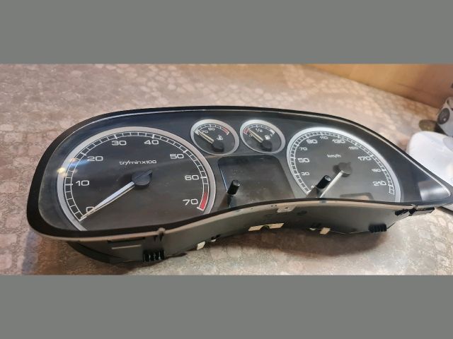 bontott PEUGEOT 307 Kilométeróra