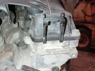 bontott PEUGEOT 307 Kipufogó Vezérműtengely