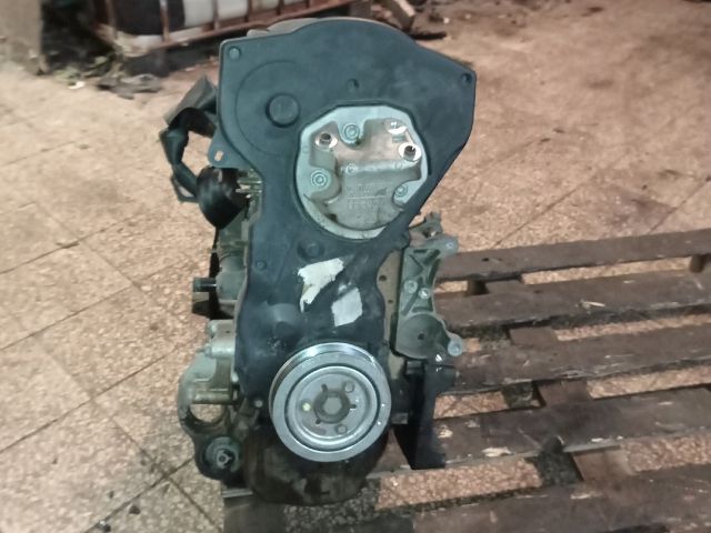 bontott PEUGEOT 307 Kipufogó Vezérműtengely