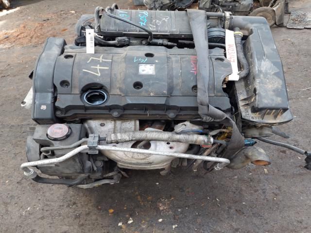 bontott PEUGEOT 307 Motor (Fűzött blokk hengerfejjel)