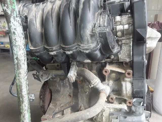 bontott PEUGEOT 307 Motor (Fűzött blokk hengerfejjel)