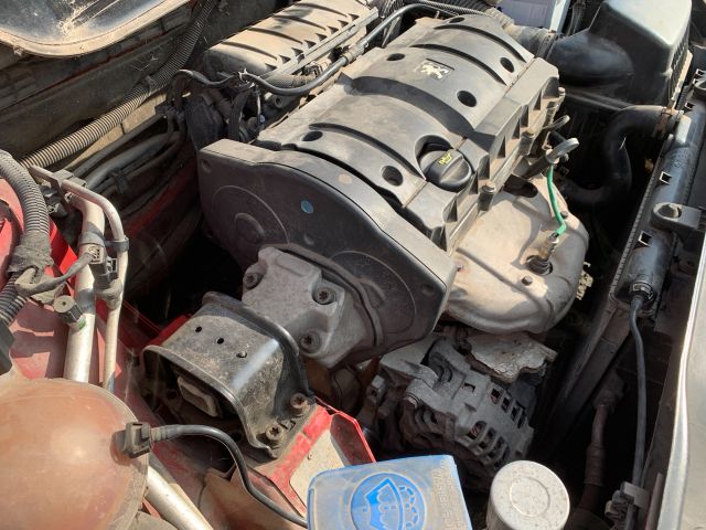 bontott PEUGEOT 307 Motor (Fűzött blokk hengerfejjel)