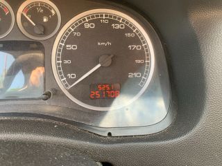 bontott PEUGEOT 307 Motor (Fűzött blokk hengerfejjel)