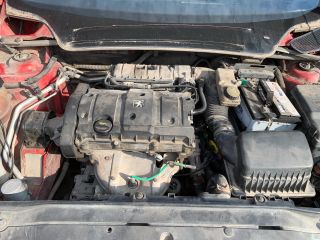 bontott PEUGEOT 307 Motor (Fűzött blokk hengerfejjel)