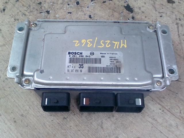 bontott PEUGEOT 307 Motorvezérlő