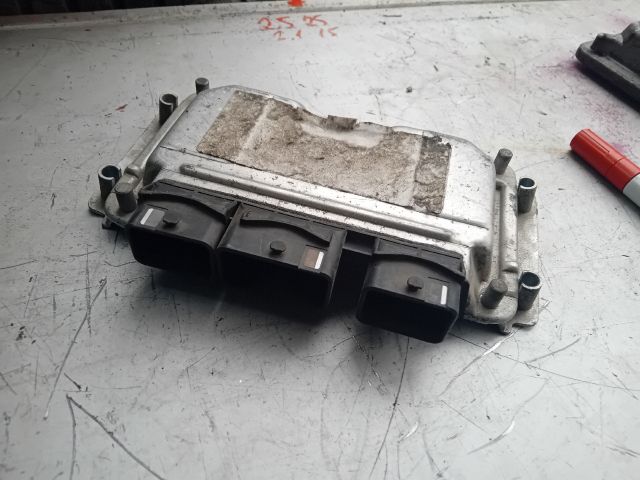 bontott PEUGEOT 307 Motorvezérlő