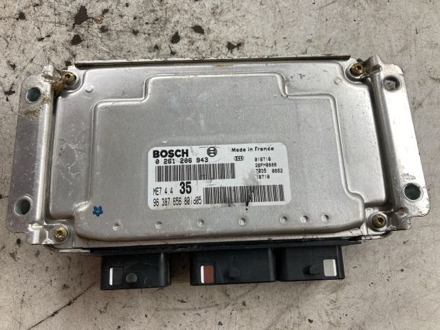 bontott PEUGEOT 307 Motorvezérlő