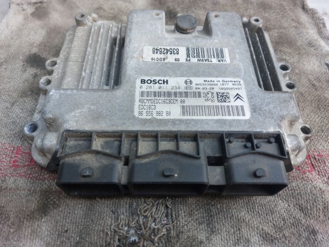bontott PEUGEOT 307 Motorvezérlő